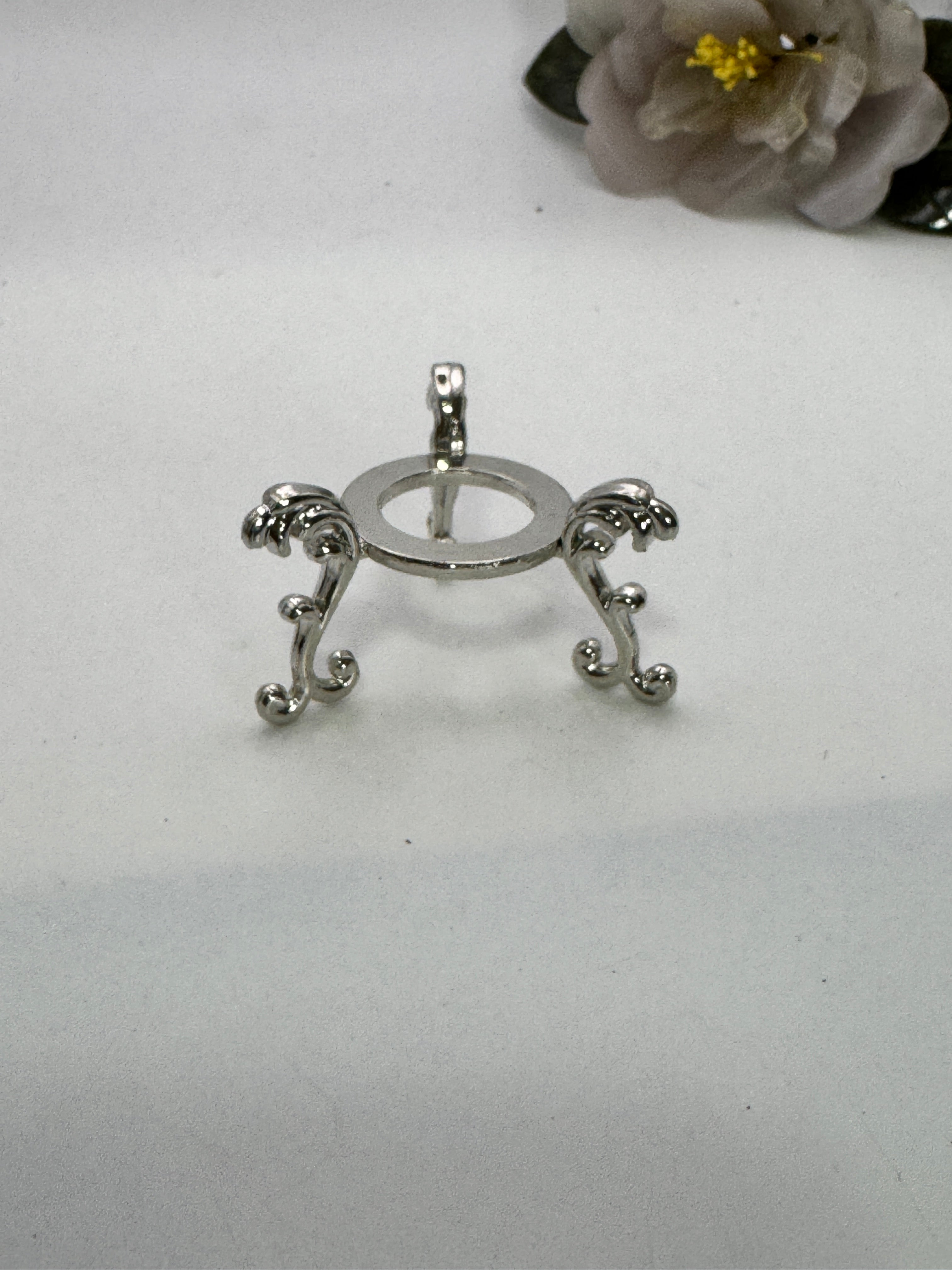 Decorative Silver Metal Sphere Stand Small